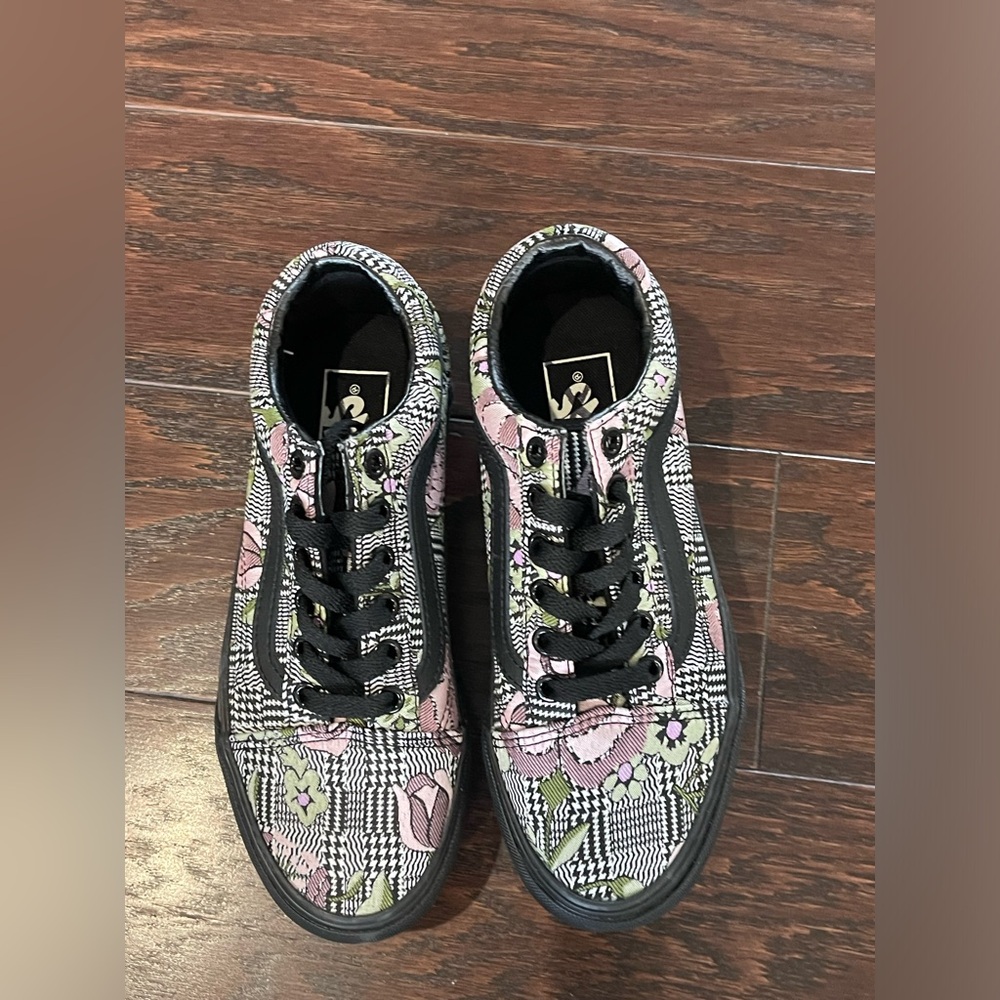Vans Old Skool Stackform Women Size 5 Black Platform Floral Stacked Sneaker NEW - Picture 2 of 5